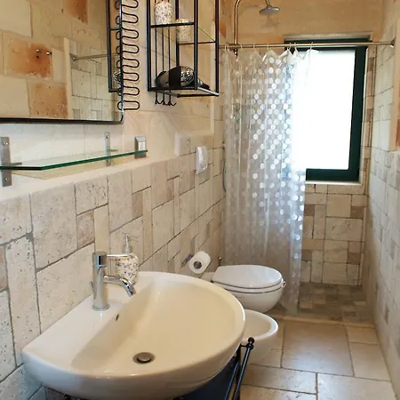 Relais Lucia קרוביניו